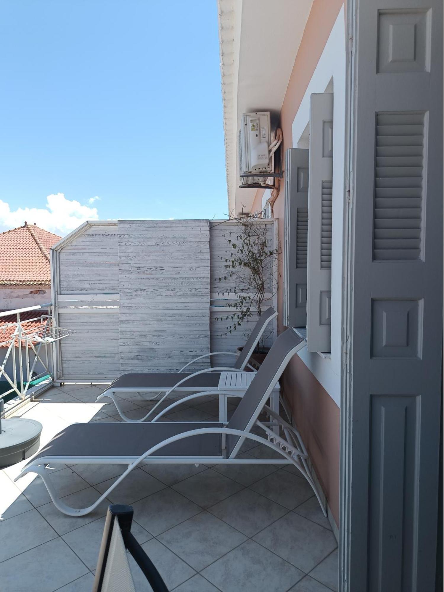 Ta Adelfia Aparthotel Pylos Luaran gambar