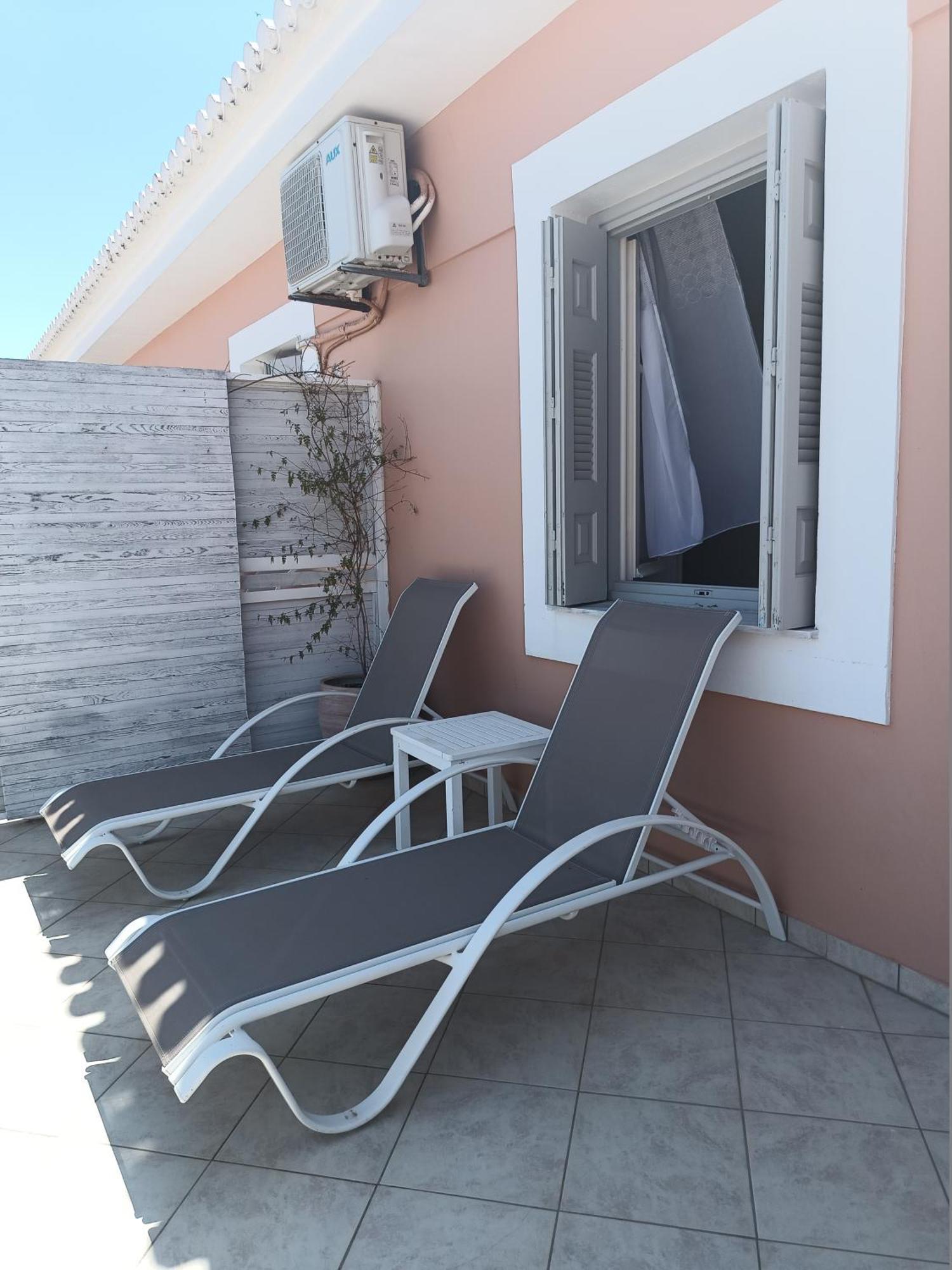 Ta Adelfia Aparthotel Pylos Luaran gambar