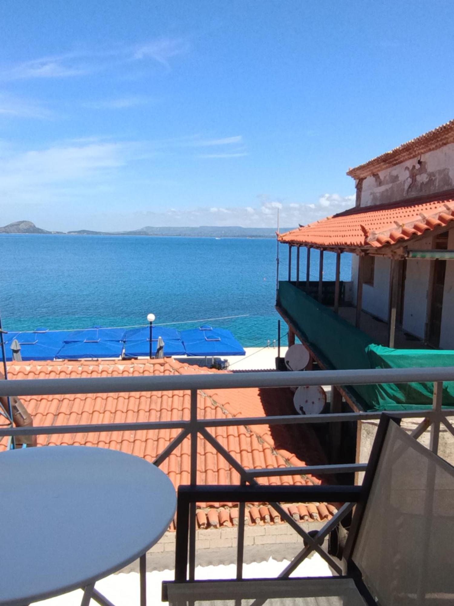 Ta Adelfia Aparthotel Pylos Luaran gambar
