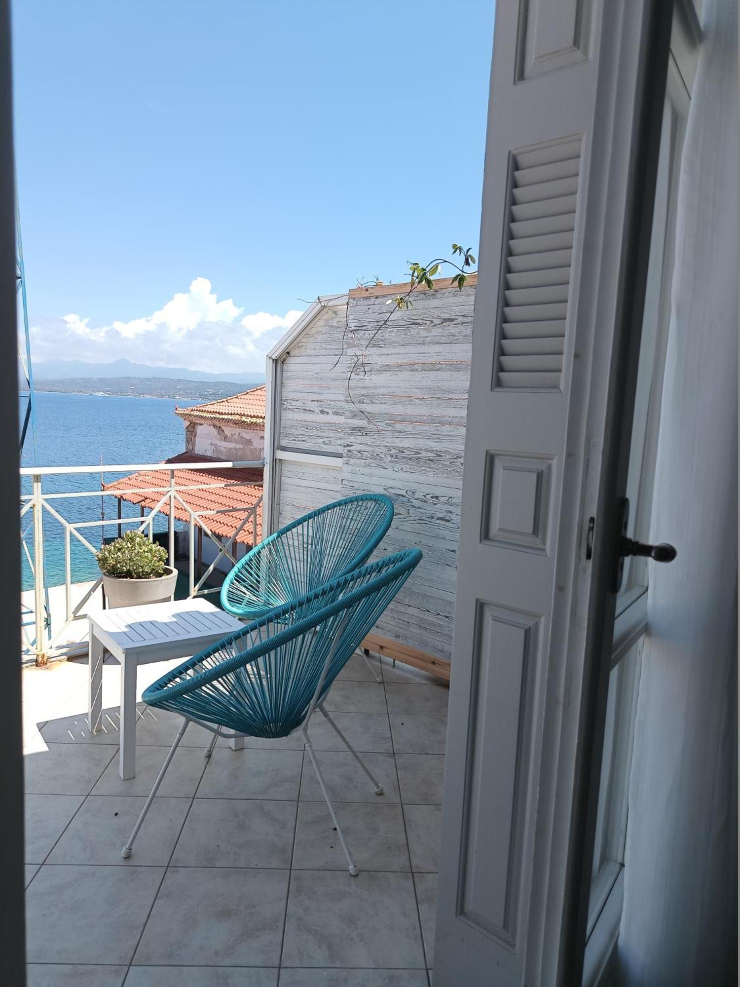 Ta Adelfia Aparthotel Pylos Luaran gambar